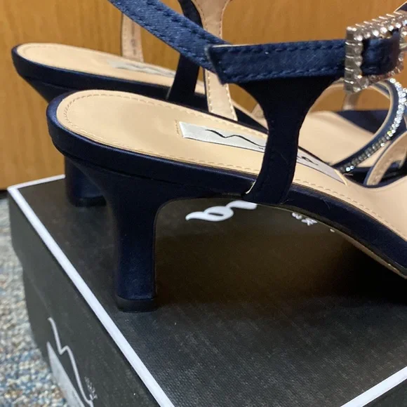 BRAND NEW IN BOX Women’s Size 7.5 Nina Evening Heeled Sandals! Bobby by Nina! 😍 - Picture 3 of 6